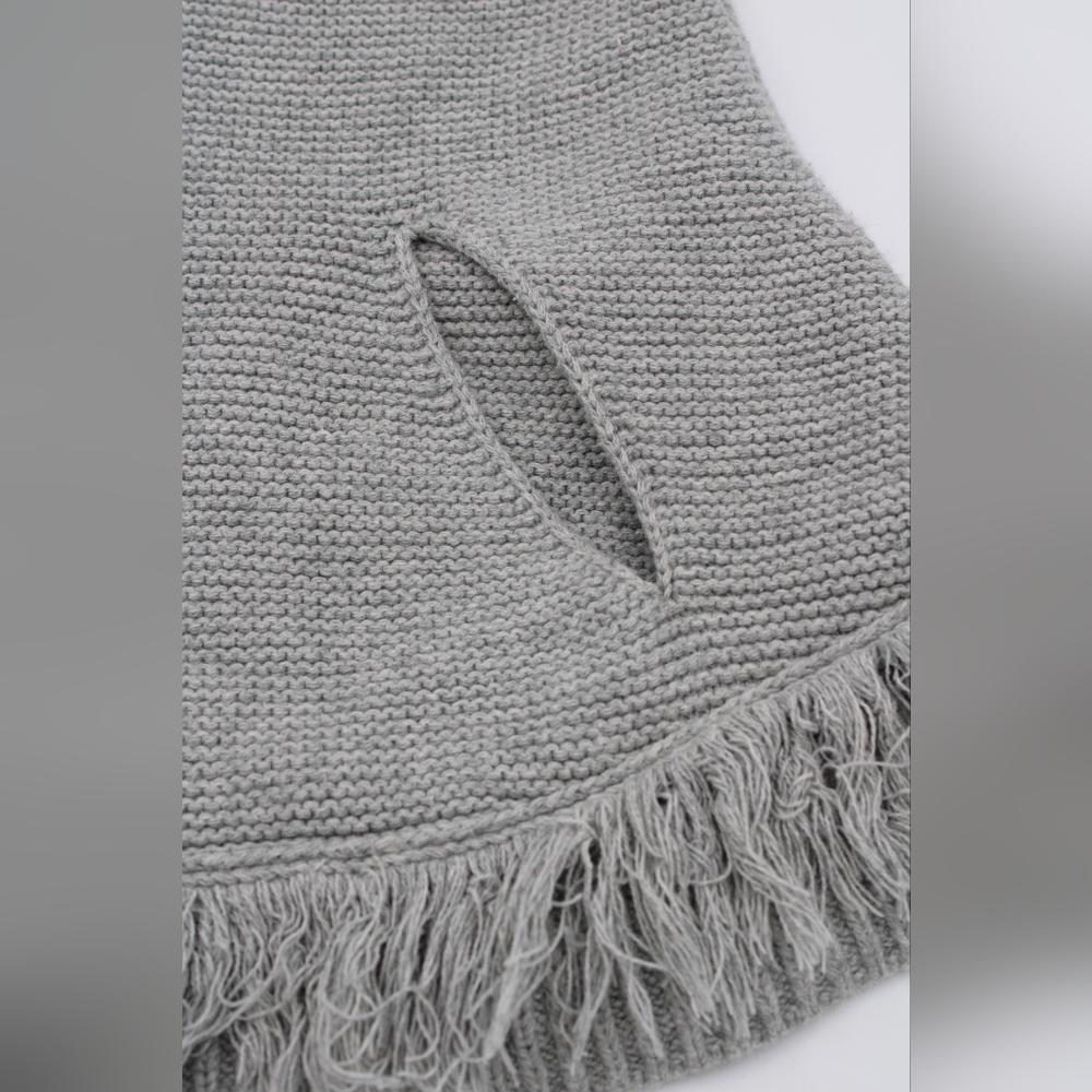 Girls BabyGAP Size 5 Sage Green & Light Grey Knitted Poncho with Hood - Picture 4 of 6